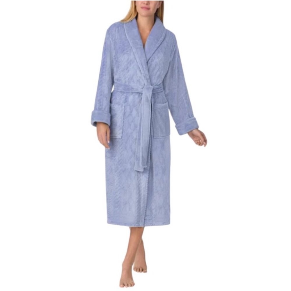 M: Room Service Plush Wrap Robe